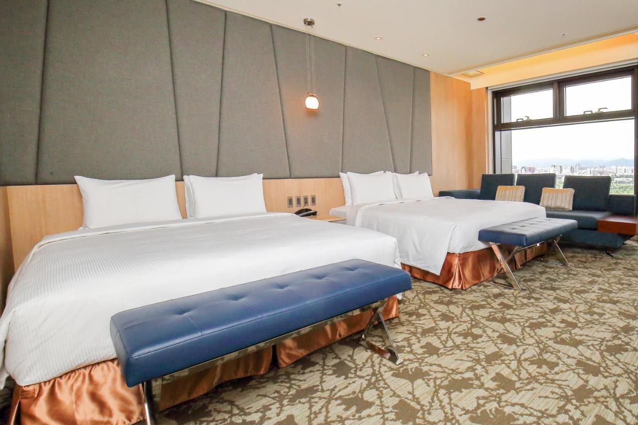 Kloud Hotel Taichung Esterno foto