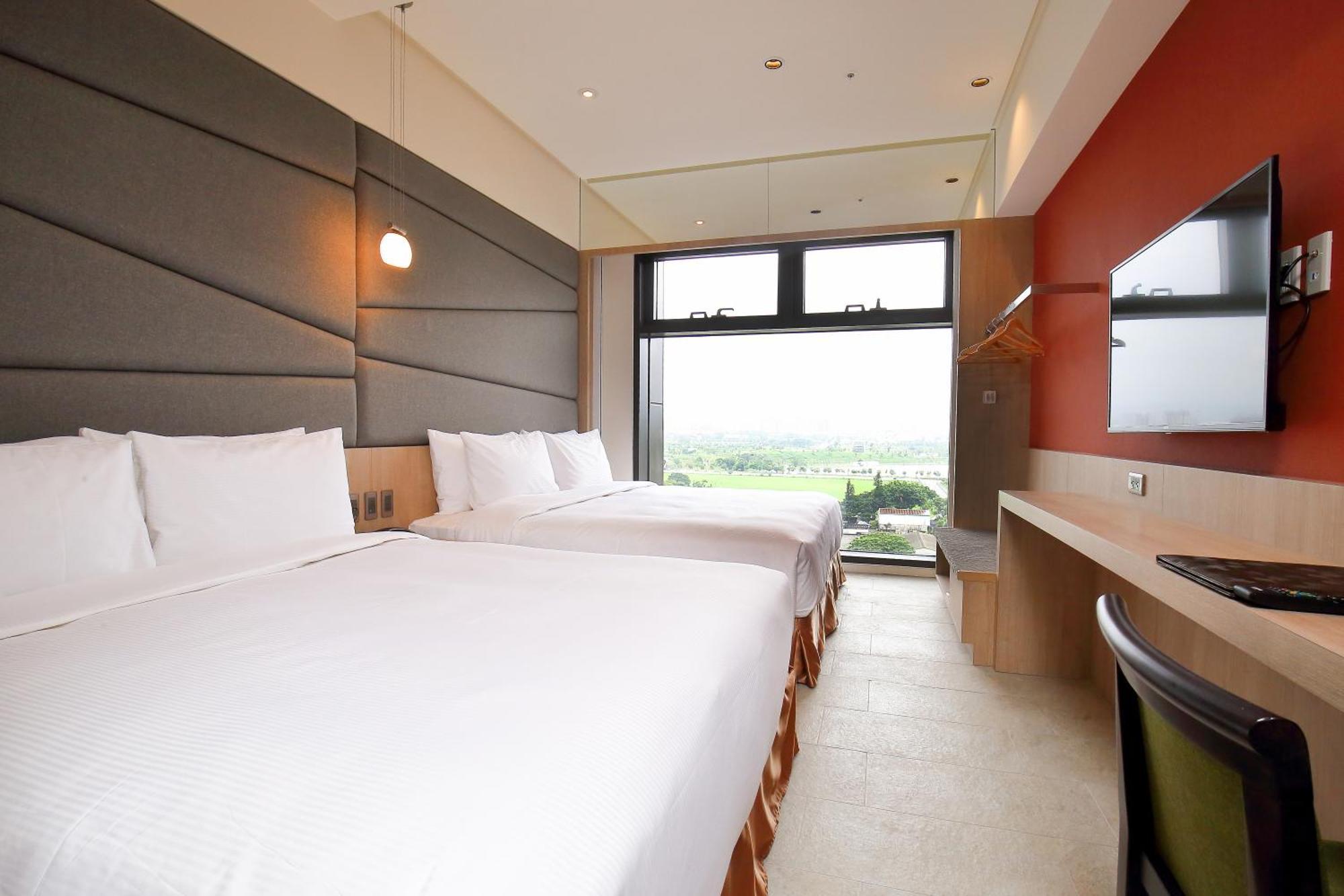 Kloud Hotel Taichung Esterno foto