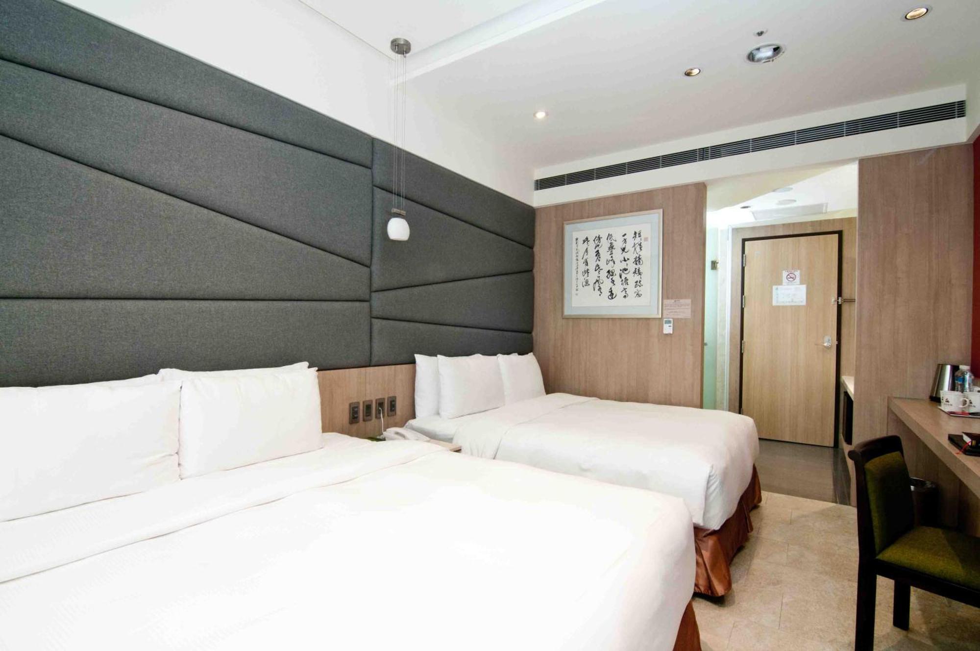 Kloud Hotel Taichung Esterno foto