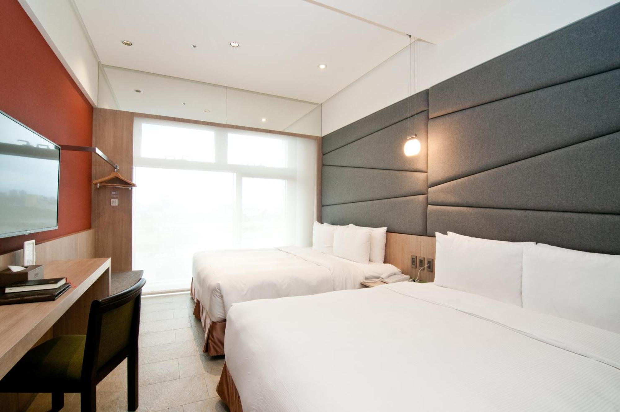 Kloud Hotel Taichung Esterno foto
