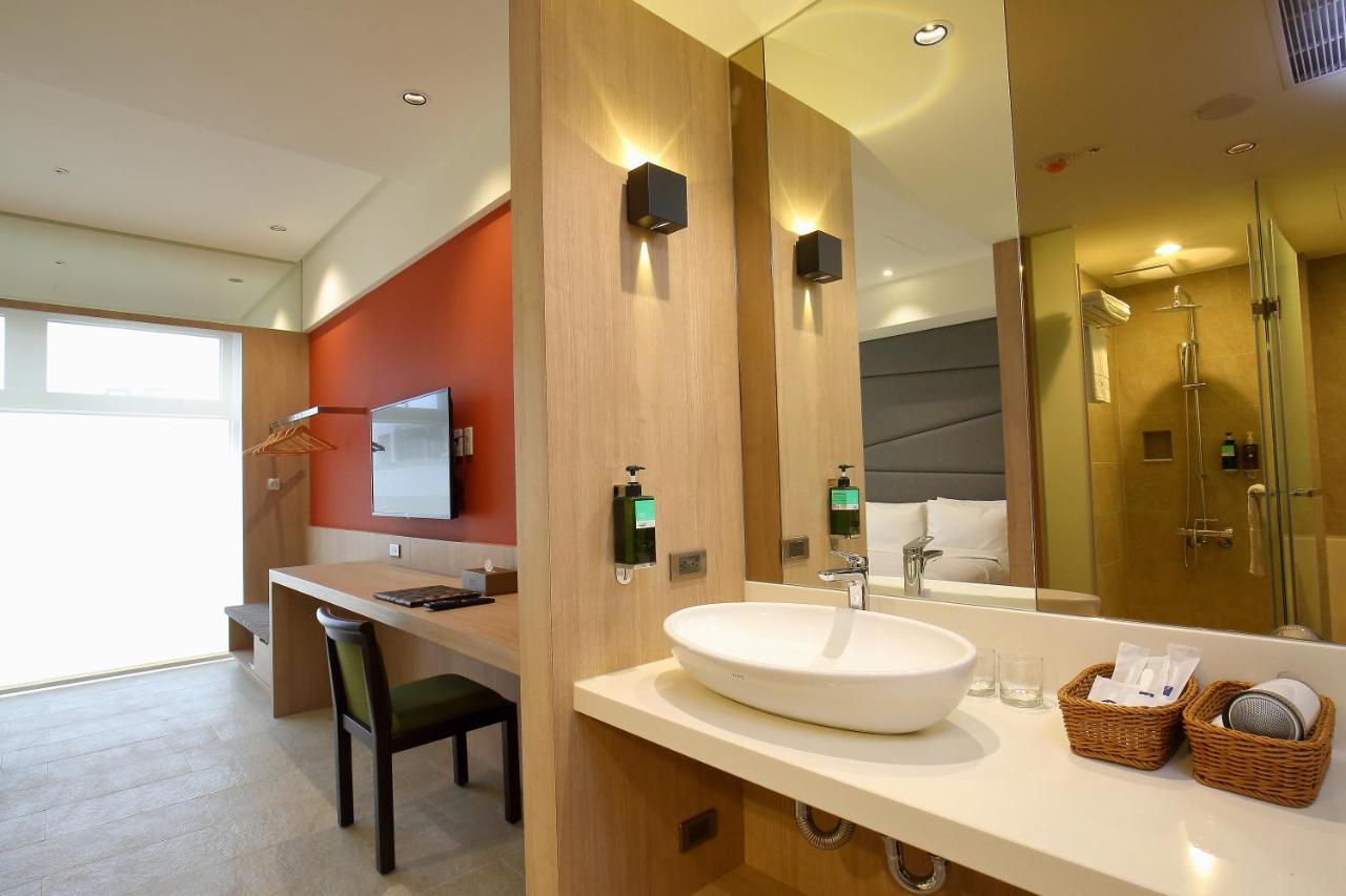 Kloud Hotel Taichung Esterno foto