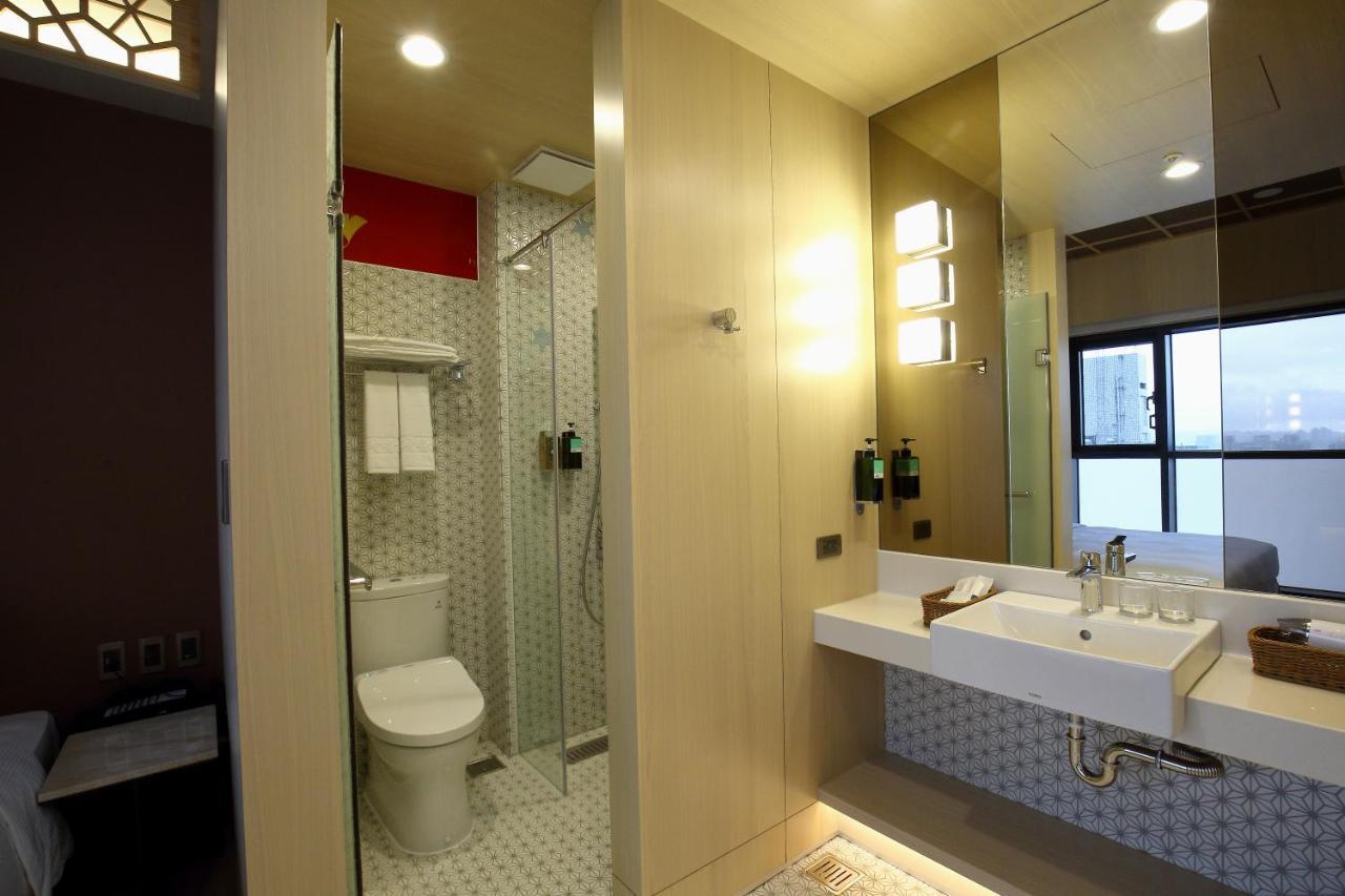 Kloud Hotel Taichung Esterno foto