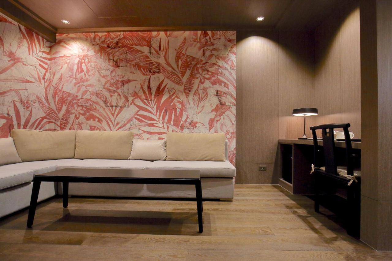 Kloud Hotel Taichung Esterno foto