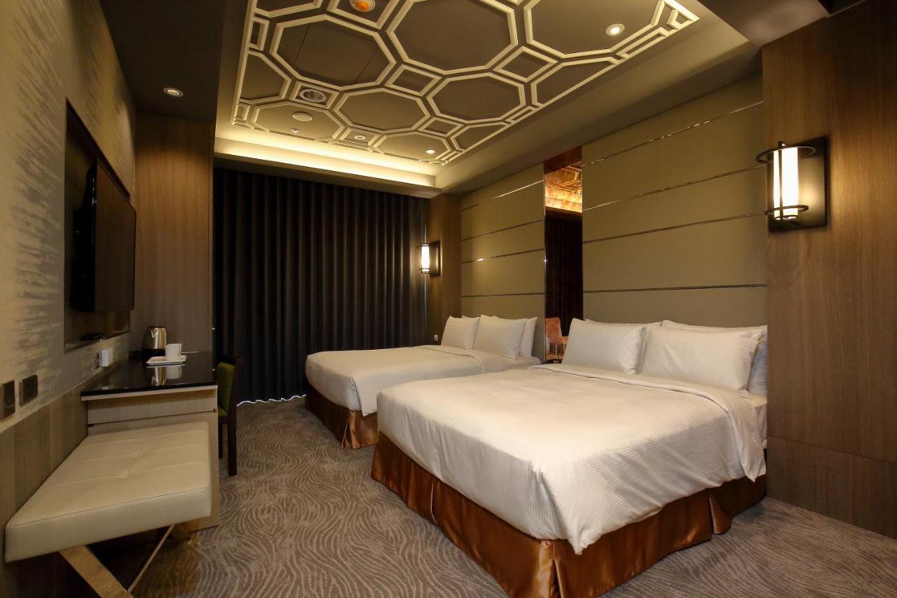 Kloud Hotel Taichung Esterno foto