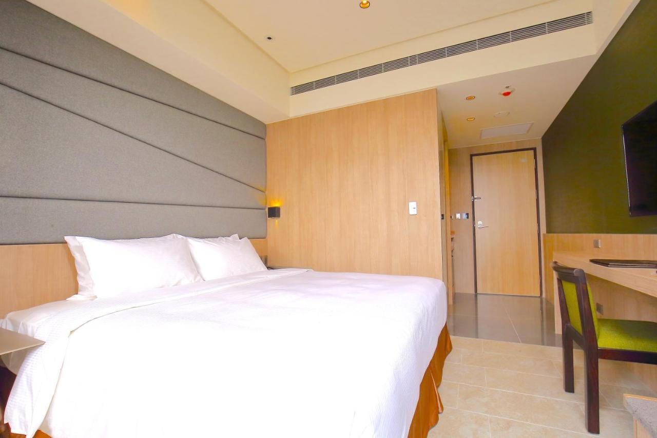 Kloud Hotel Taichung Esterno foto