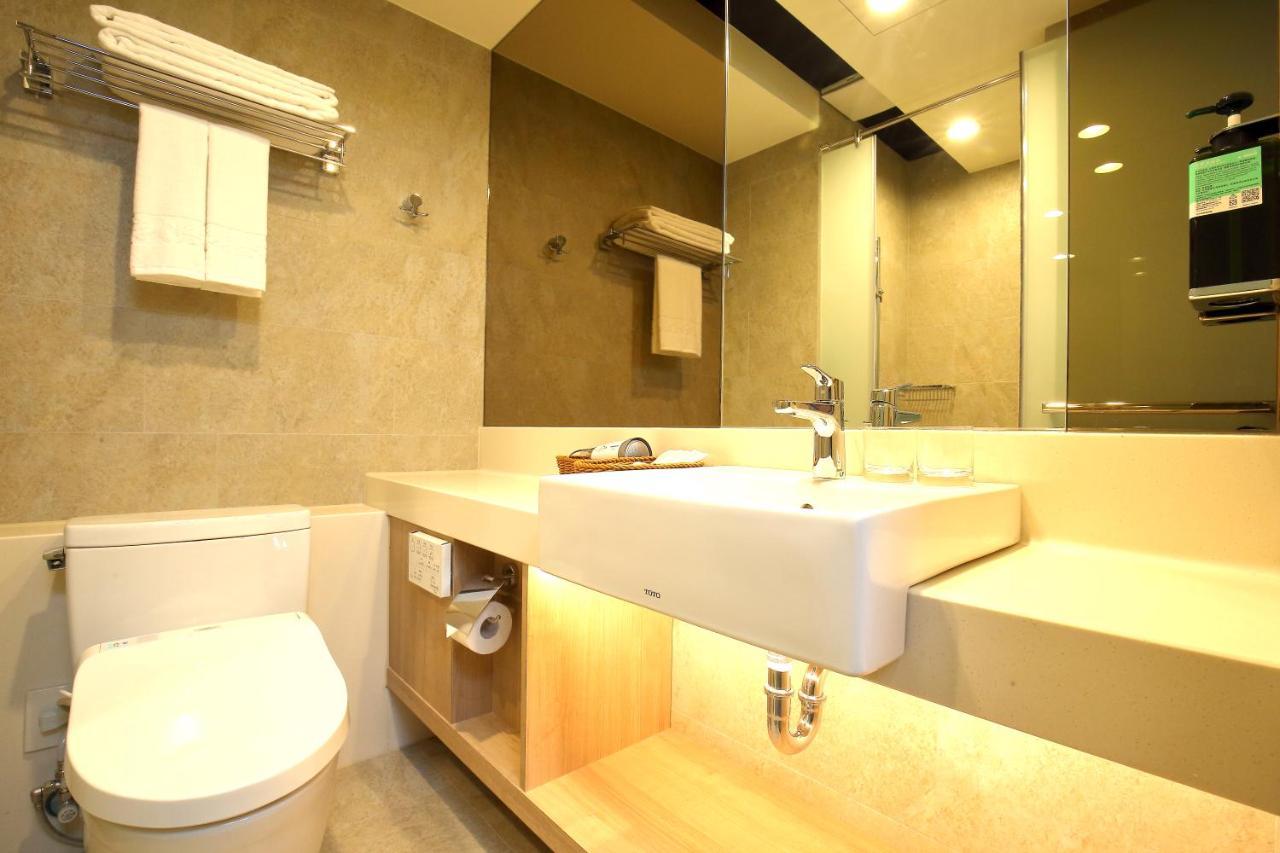 Kloud Hotel Taichung Esterno foto