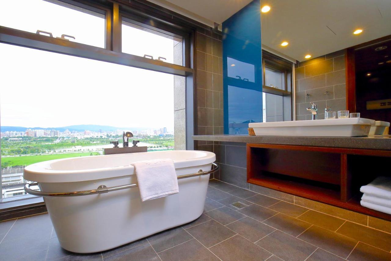Kloud Hotel Taichung Esterno foto