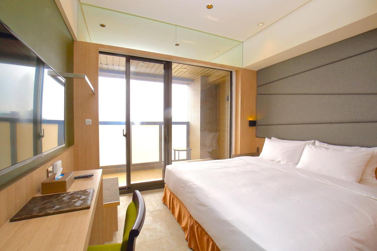 Kloud Hotel Taichung Esterno foto
