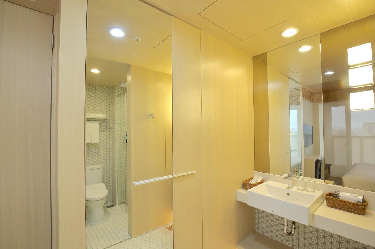 Kloud Hotel Taichung Esterno foto