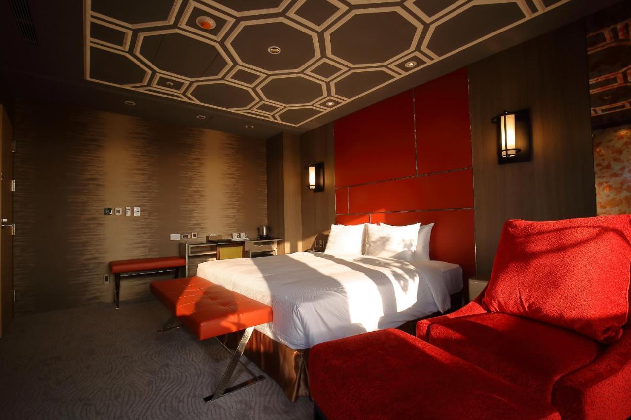 Kloud Hotel Taichung Esterno foto